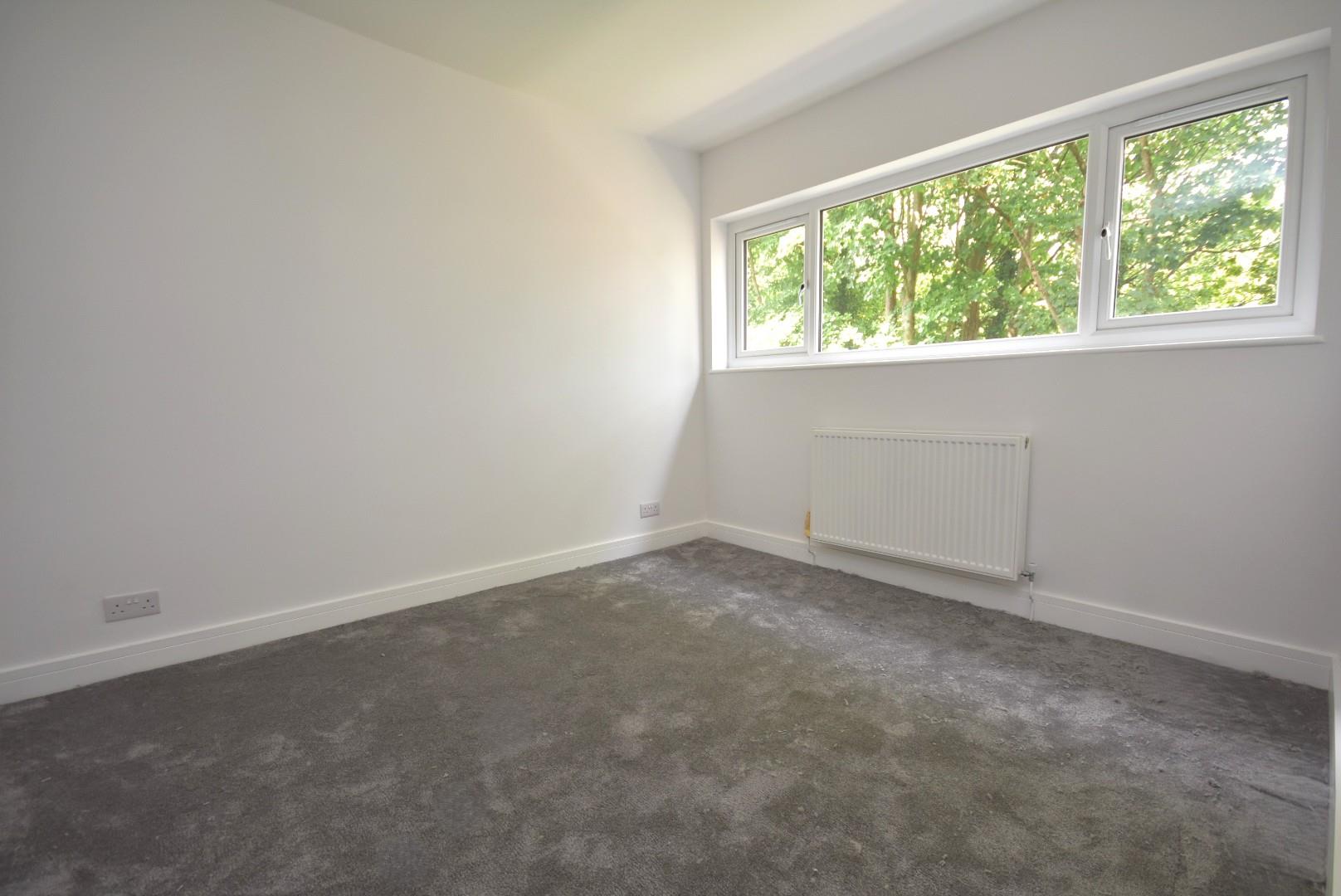 16 Windsor Court, The Esplanade, Penarth, CF64 3AT